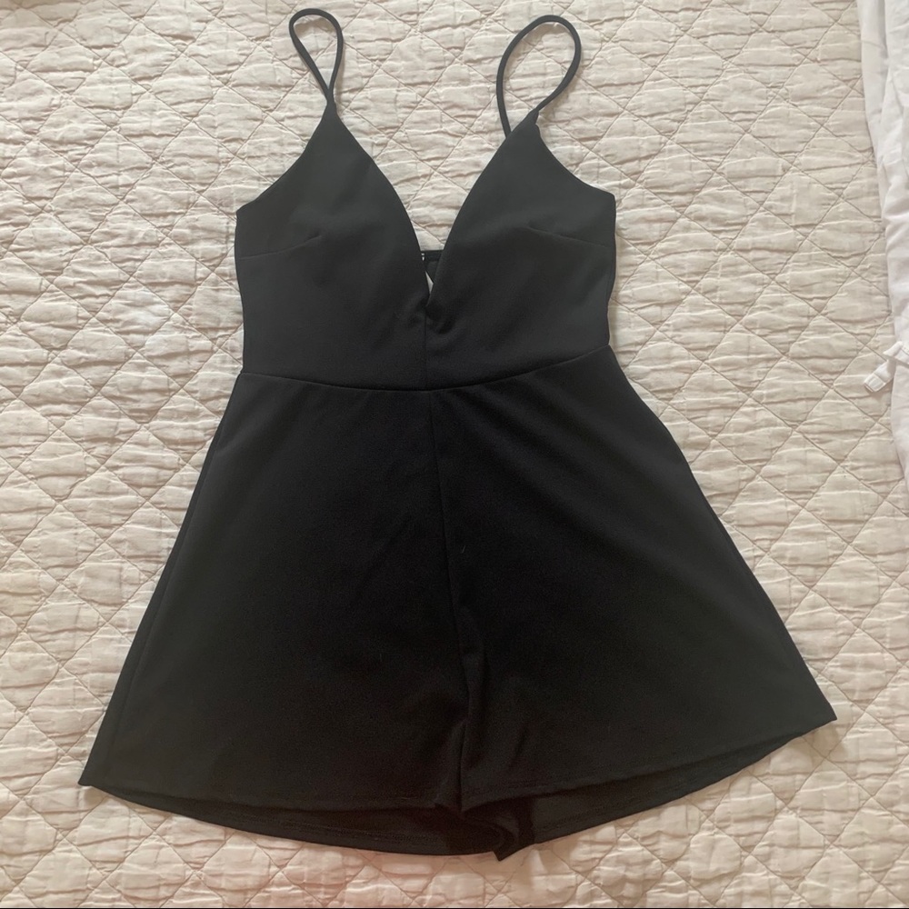 Black Pitaya Spaghetti Strap Romper Size Small